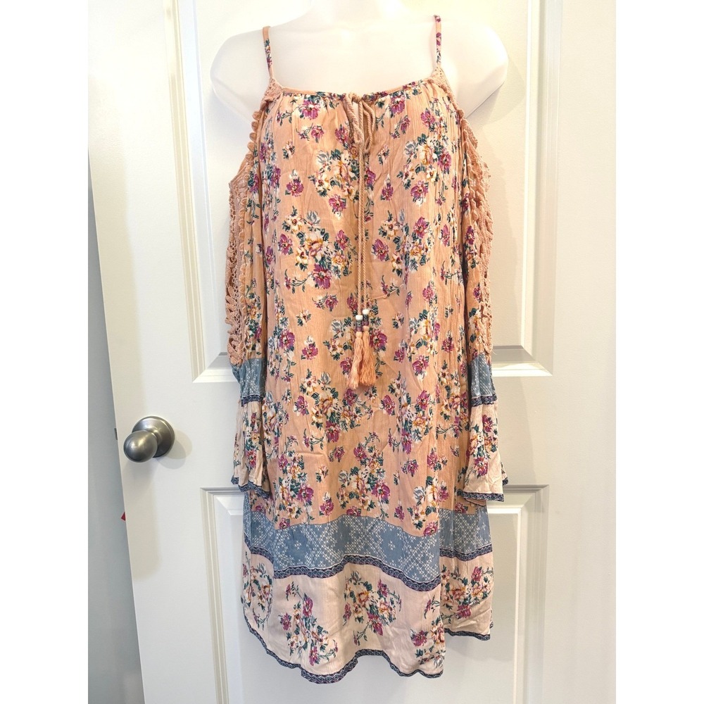 NEW Angie Womens Floral Cold Shoulder Mini Dress Peach Crochet Lace Med Boho M